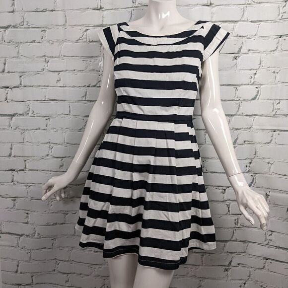 Mink Pink black and white stripe dress pleated skirt pockets low back size small - Picture 1 of 6